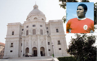 Eusébio ao lado de Sophia, Delgado e Aquilino