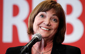 Ex-vice-primeira-ministra do Canadá revela ter sido violada por deputado