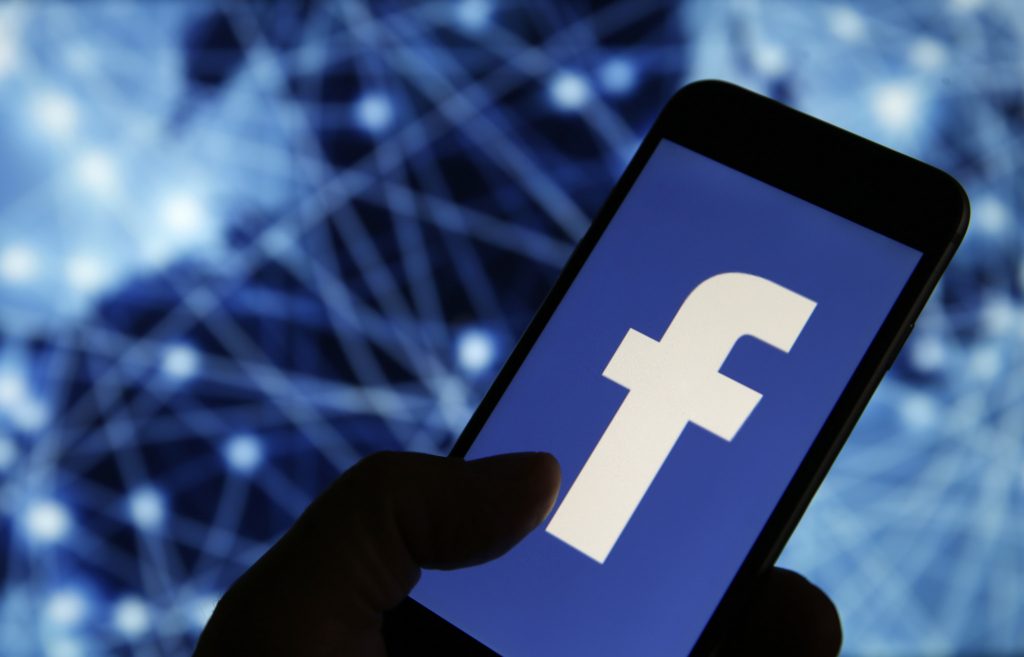 Facebook muda logótipo para evitar confusão com... o Facebook