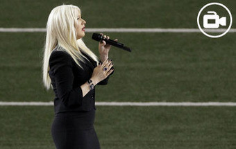 Fergie sai em defesa de Christina Aguilera