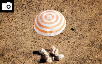FOTOS: Soyuz TMA-21 regressou à Terra com três cosmonautas a bordo 8