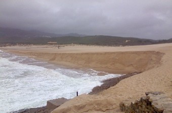 Fotos: Tempestade altera praia do Guincho