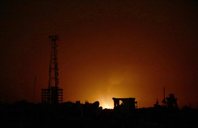 França bombardeia reduto do Estado Islâmico na Síria