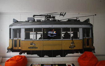 Golden Tram 242 Lisbonne Hostel 7