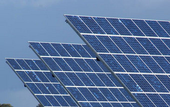 Governo rescinde contrato milionário com fábrica de painéis solares