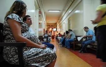 Grávidas e crianças chegam aos hospitais com fome