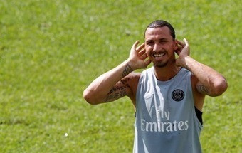 Ibrahimovic patrocina seleção sueca de portadores de deficiência