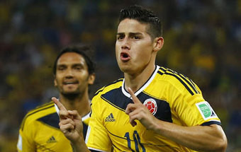 James Rodriguez coloca Colômbia nos quartos-de-final
