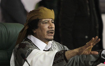 Kadhafi acusado de ordenar violações em massa