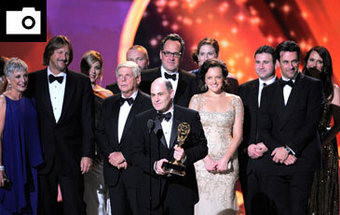 Mad Men e Uma Família Muito Moderna brilham em noite de Emmys 24