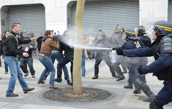 Manifestação anti-casamento gay enche ruas de Paris 30