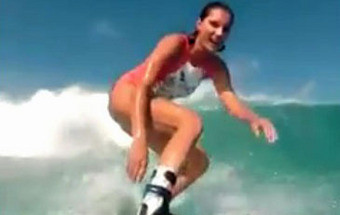 Maya Gabeira mostra primeira onda depois do acidente na Nazaré