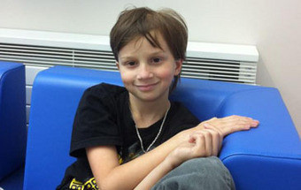 Menino de 11 anos com cancro anuncia no Facebook que vai interromper tratamento