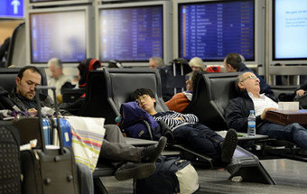 Milhares dormiram no aeroporto de Frankfurt devido a voos cancelados