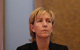 Ministra das Finanças anuncia reembolso antecipado ao FMI