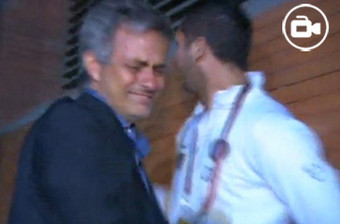 Mourinho em lágrimas a despedir-se de Materazzi