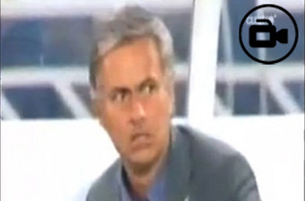Mourinho, irritado com jornalistas, abandona conferência de imprensa