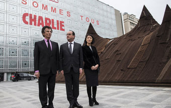 Mulher polícia foi deliberadamente atropelada à porta de Hollande