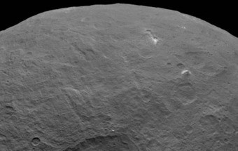 NASA intrigada com pirâmide misteriosa em planeta anão
