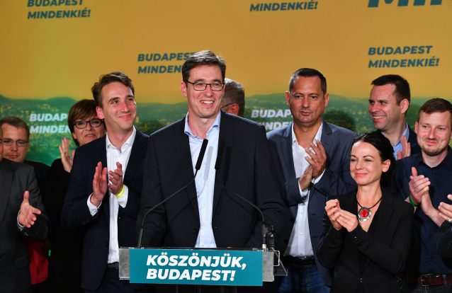 O Natal chegou mais cedo a Budapest... (e parece que o Ano Novo também)