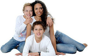 O que leva uma mãe a envenenar os filhos?