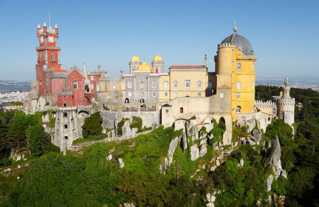 Os palácios também vão para obras... mas ficam abertos