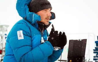 Passageiros do navio russo preso na Antártida chegam finalmente à Austrália