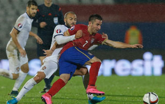 Portugal fecha qualificação do Euro2016 com vitória na Sérvia 17