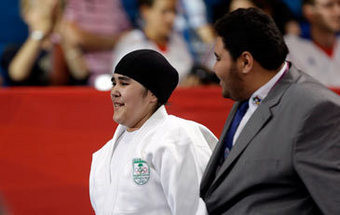 Primeira mulher saudita nos Jogos Olímpicos perdeu combate mas ganhou em aplausos