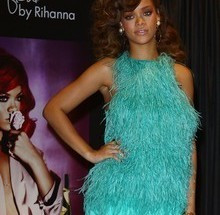 Rihanna volta a ficar nua... na capa da Esquire