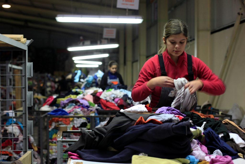 Roupa usada transforma-se em donativo de 6 mil euros