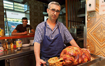 Sai uma sande de pernil