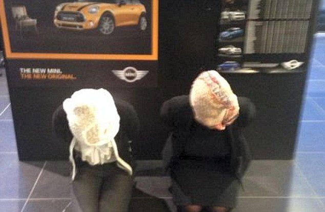 Simulação de execução à moda do Estado Islâmico leva suspensão de duas trabalhadoras na Escócia