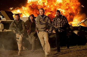 Soldados da Fortuna vs Esquadrão Classe A