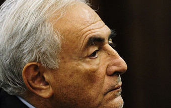 Strauss-Kahn admite "falha moral", mas desmente violação