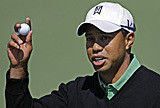 Tiger Woods regressa à competição em grande forma