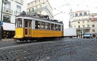 Transportes públicos festejam o Natal com animações e campanhas solidárias