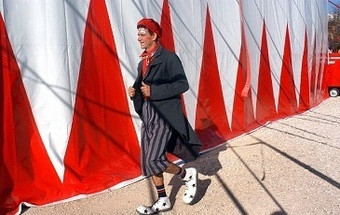 Trupe Sénior transforma idosos em artistas