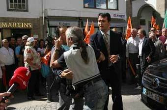 Veja as fotos do incidente na campanha do PSD
