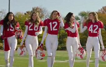 Vídeo dos anjos da Victoria's Secret agita Super Bowl