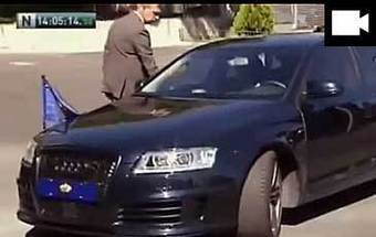 VÍDEO: Rei Juan Carlos agride motorista