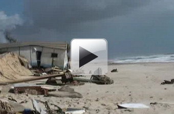 VÍDEOS: Marés vivas fustigam a Fuzeta e Tavira