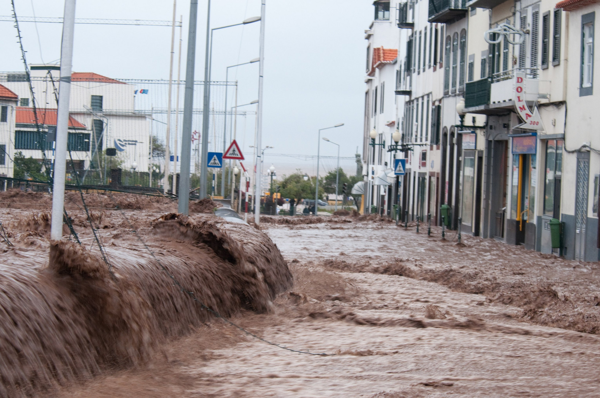 Maderia_flooding_street_1.jpg