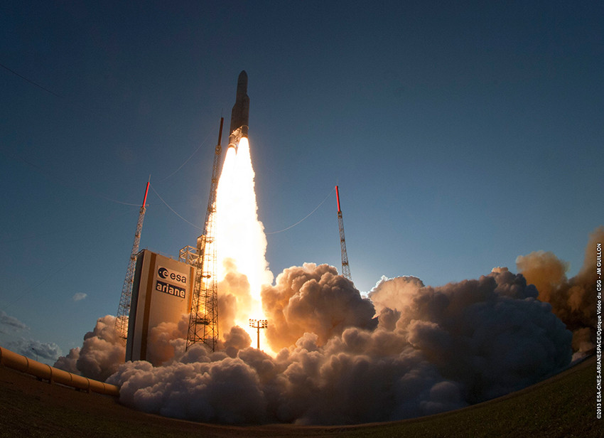 Arianespace-Ariane-5-French-Guiana-ESA-Ariane-5-rocket-GSAT-1-image-credit-Arianespace-posted-on-AmericaSpace.jpg