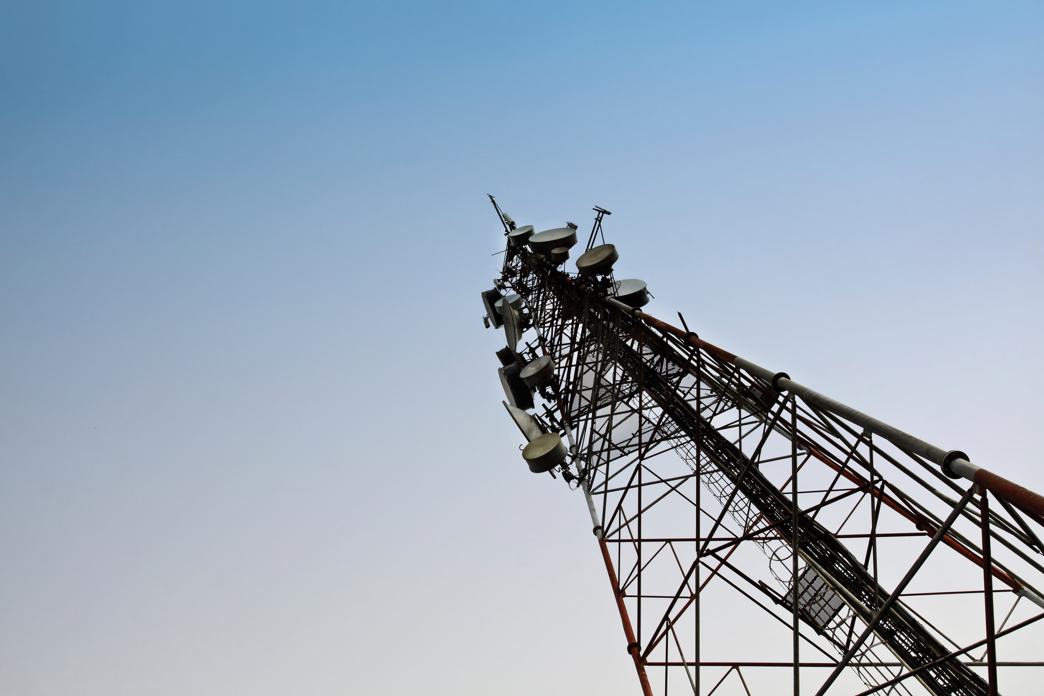 antenna-mast-mobile-aerial-signal-3g-4g.jpg