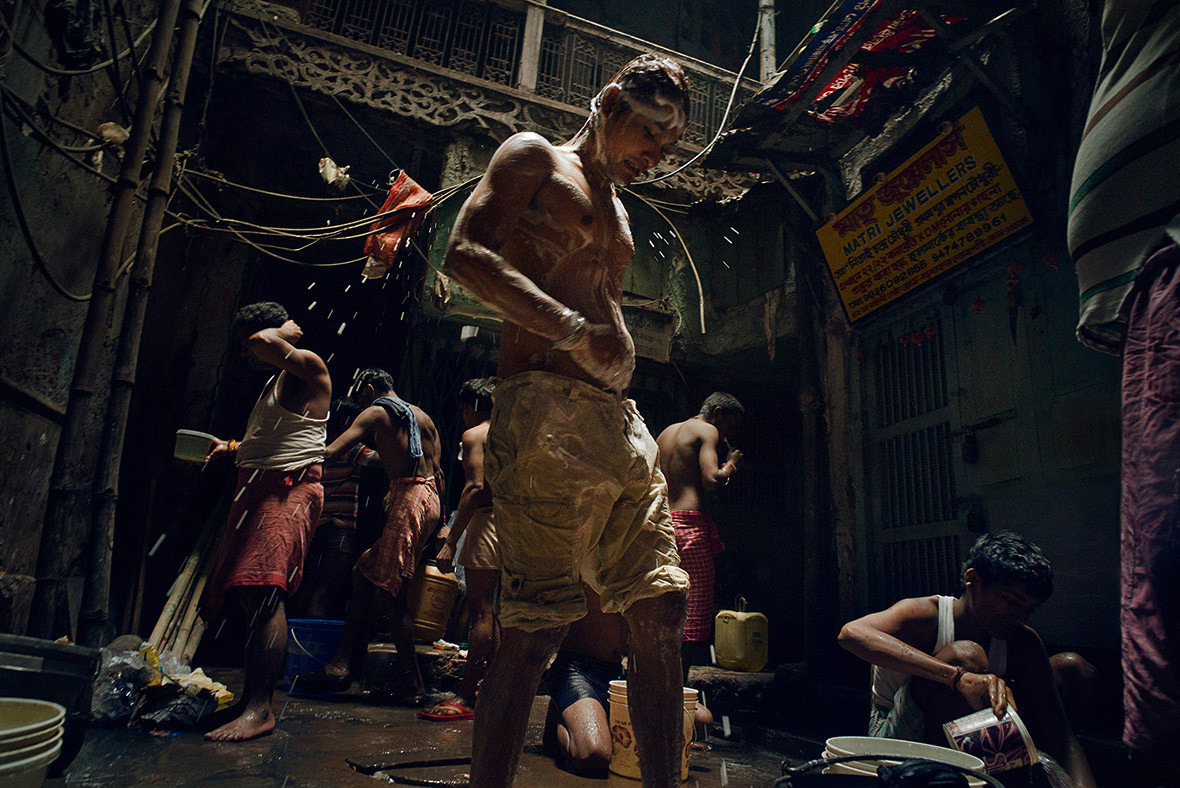 Low Light - Nick Ng Yeow Kee, Malaysia(Nick Ng Yeow Kee, 2015 Sony World Photography Awards).jpg