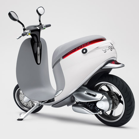 Gogoro-smart-scooter-bb_dezeen_468_2.jpg
