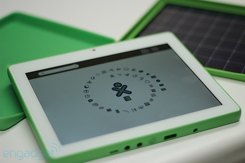 CES-2012-OLPC-Shows-Off-100-78-XO-3-0-Tablet-2.jpg