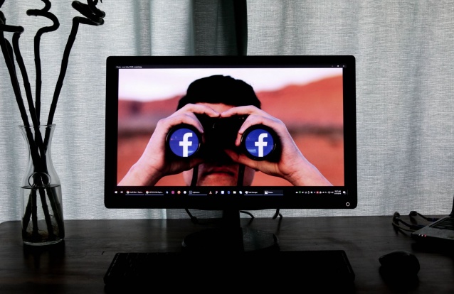 Facebook espionagem