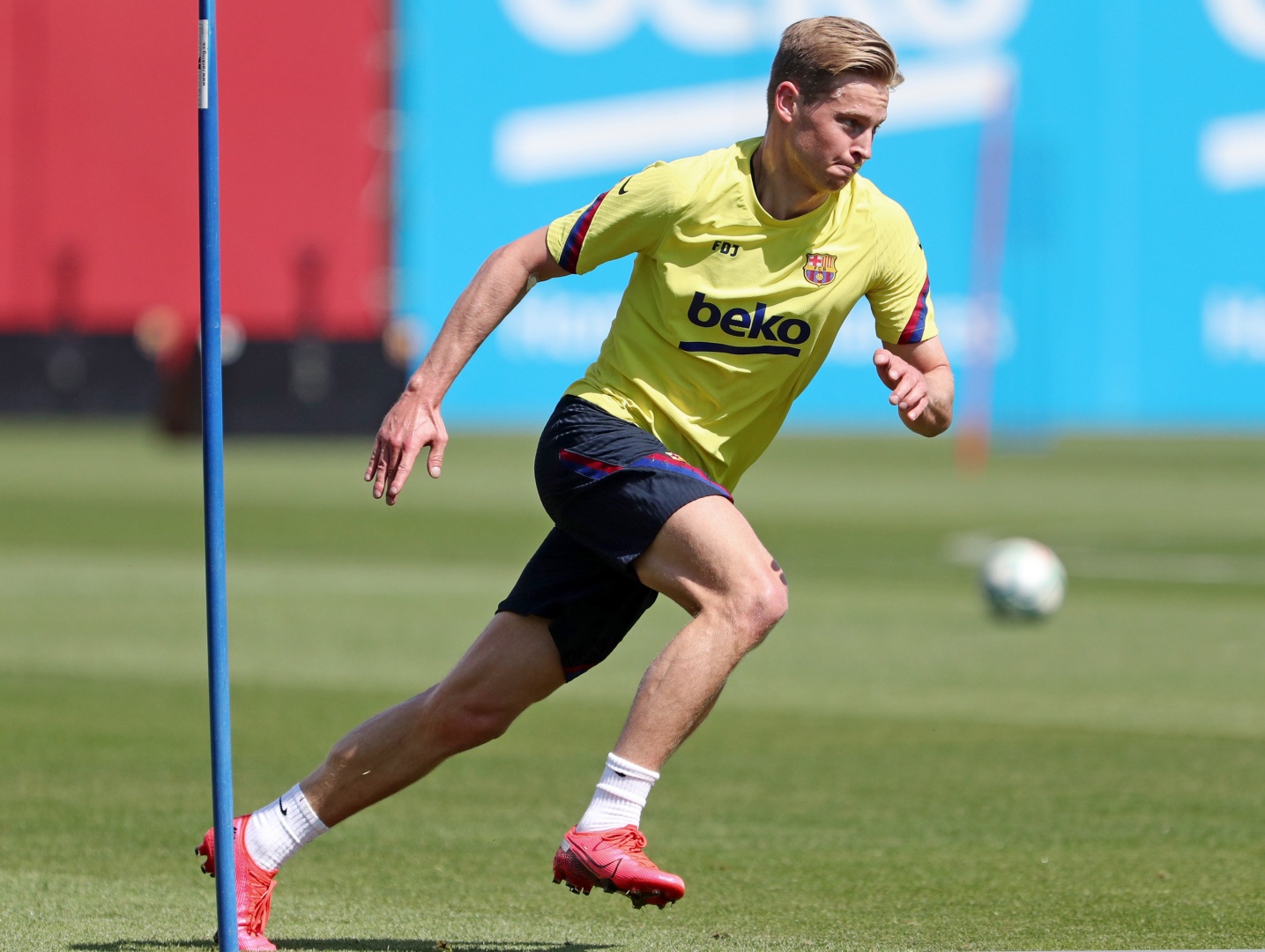 Visão | Frenkie De Jong Atento Aos Conselhos De Messi No FC Barcelona